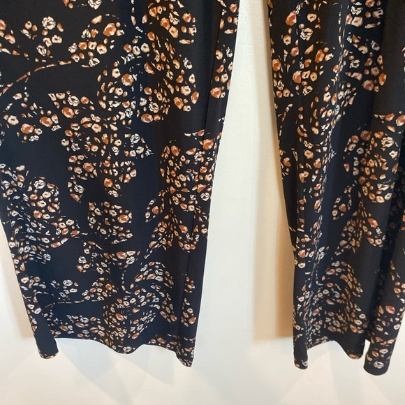 White House Black Market The Wide Leg Pants Floral Black Small Short - Picture 2 of 7